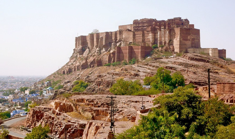 Rajasthan Desert with Udaipur Tour